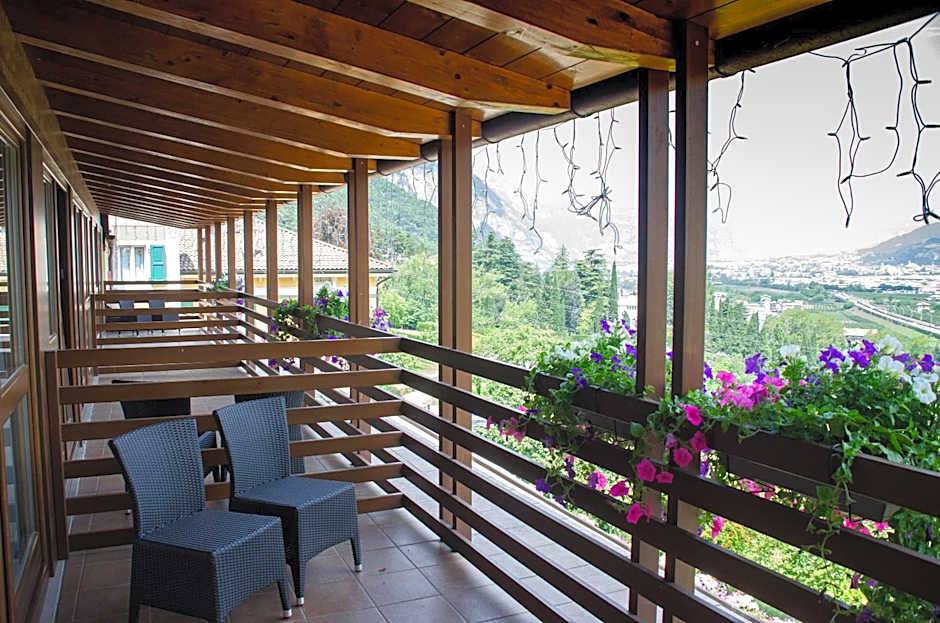Hotel al Dòs - Breakfast & Private SPA
