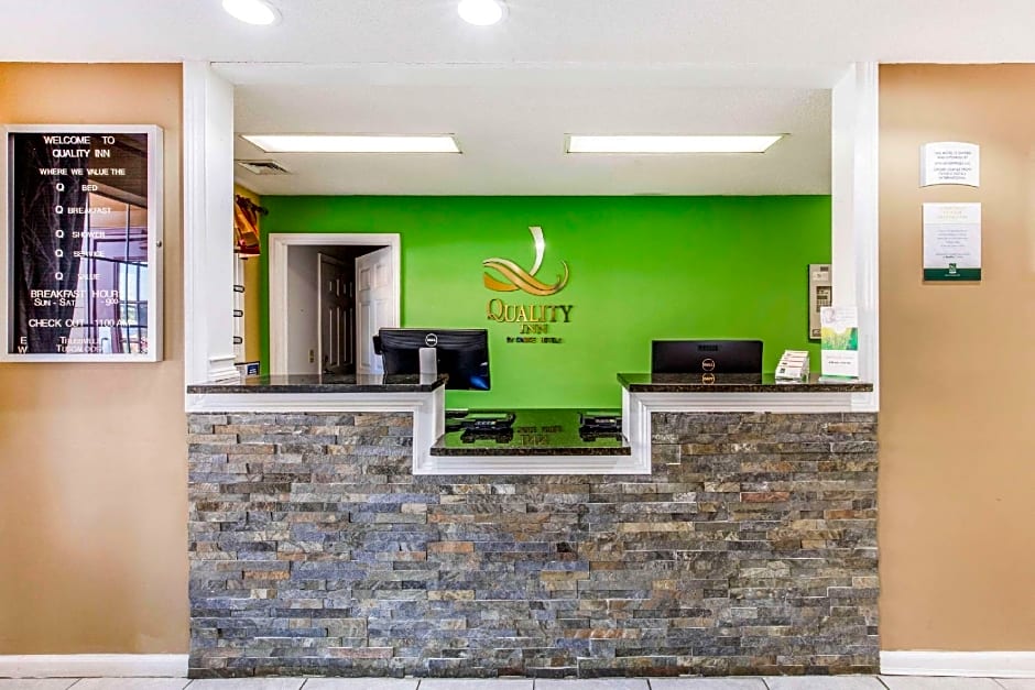 Quality Inn Bessemer I-20 exit 108