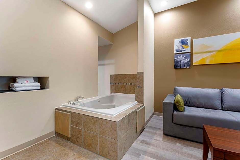 Comfort Suites Monaca