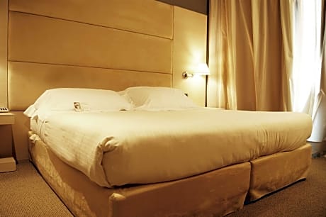 1 Queen 1 Singlensmkstnd