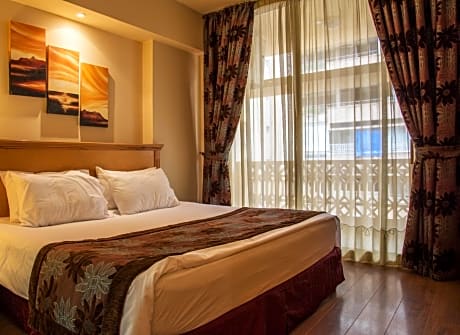 Executive Suite with Balcony