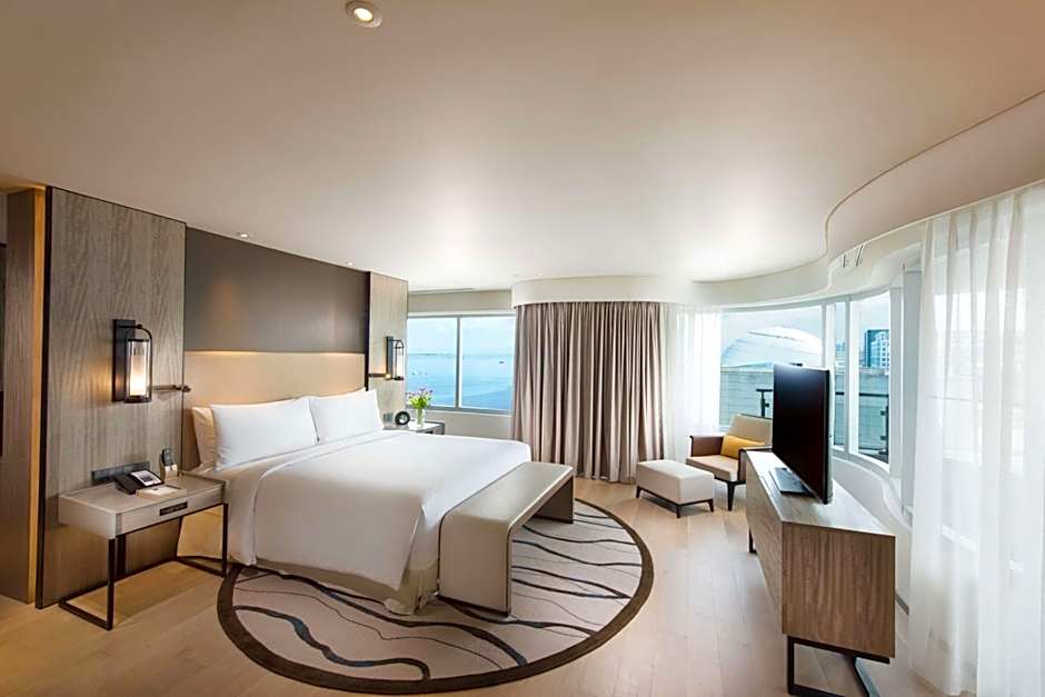 Ambassador 2 Bedroom Suite, Balcony — 9 fotoğraftan 1. fotoğraf