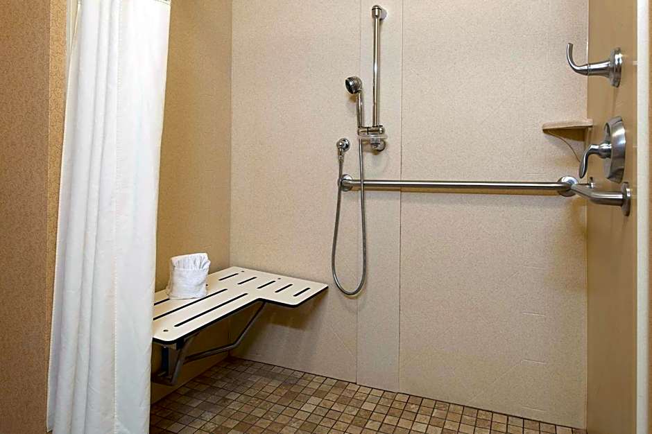 Hampton Inn By Hilton Macomb