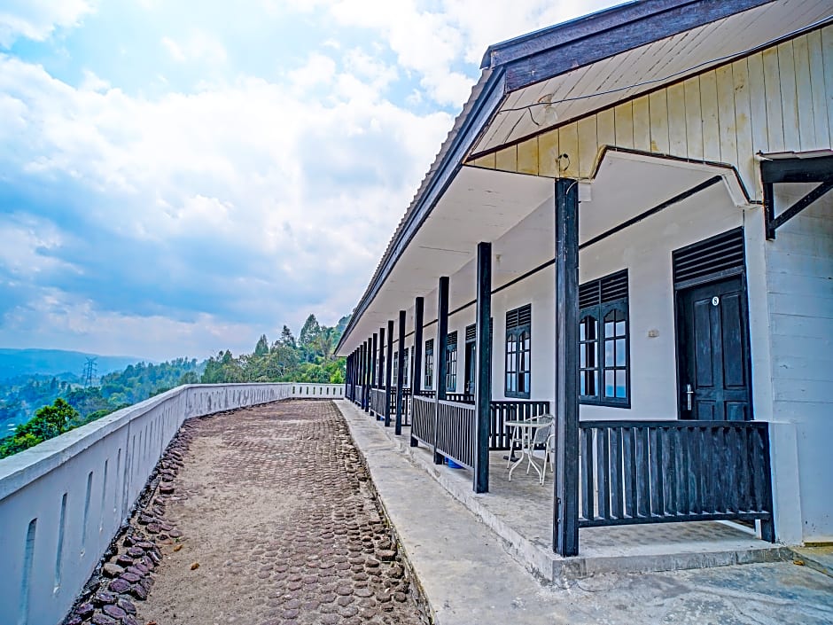 91562 Hotel & Cafe Angkasa Golat