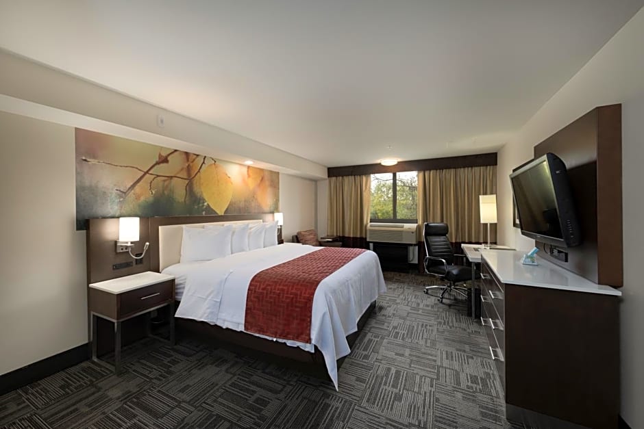 Holiday Inn Brookfield - Milwaukee By IHG