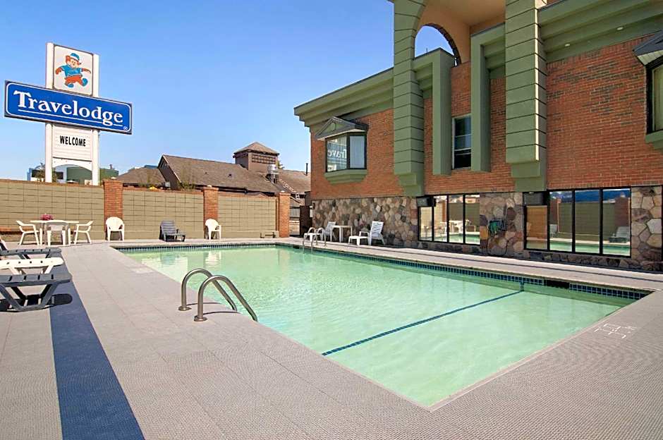 Travelodge by Wyndham Calgary South