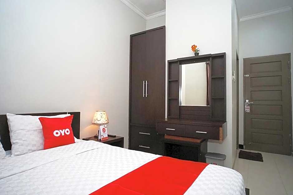 OYO 2038 Jasmine Guest House Balikpapan