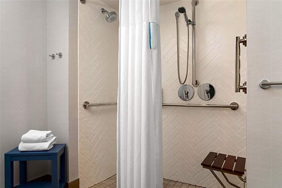 Hampton Inn By Hilton And Suites Middletown, Ri