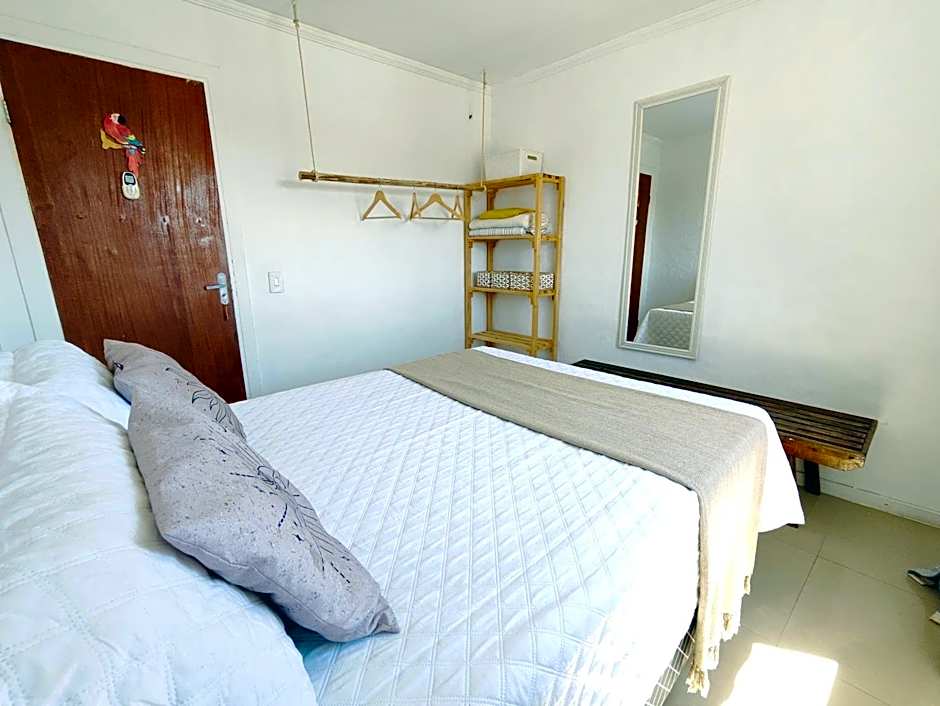 Casa completa a 70 m da praia dos ossos