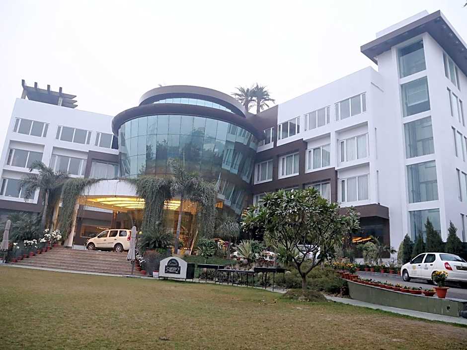 Hotel Dayal Paradise