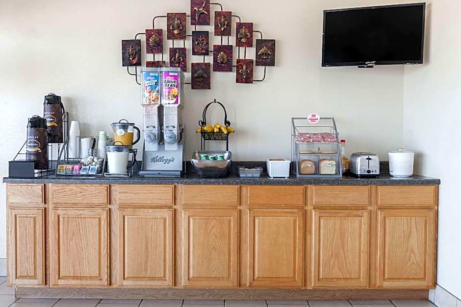 Super 8 By Wyndham Mcalester