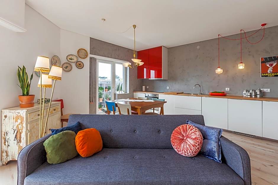 Spacious and Bright City Ap II