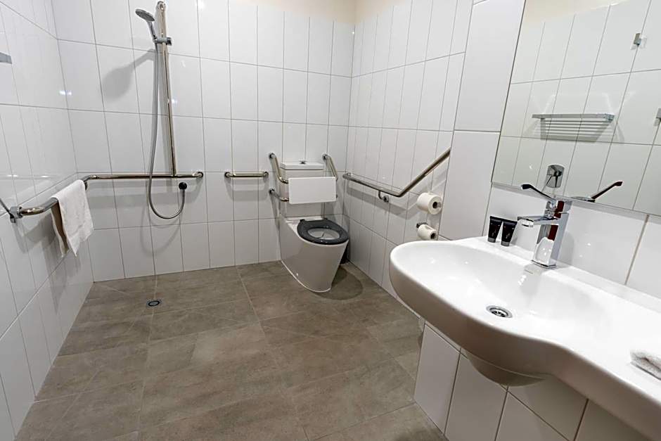 Sovereign Park Motor Inn