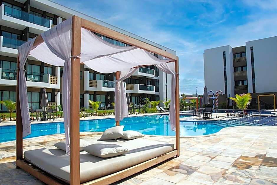 Charmoso Estúdio em Muro Alto com Vista para piscina