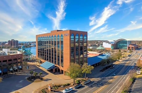 The Landing at Hampton Marina, Tapestry Collection by Hilton