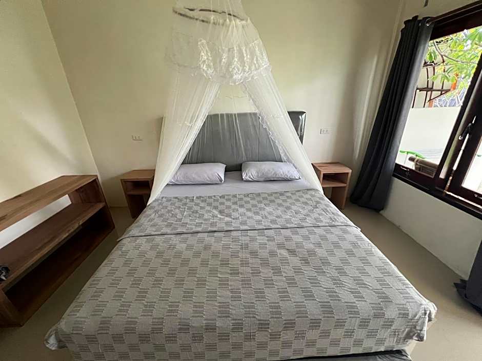 Gino's Place - Guest House & Jungle Trekking
