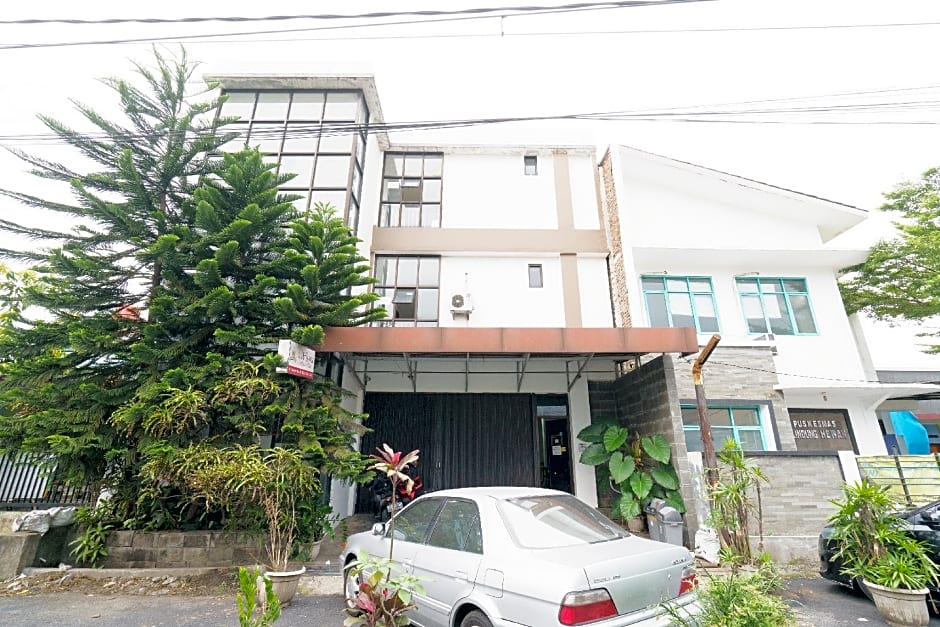 OYO 92249 Wisma Rina Rini Tegalega Park