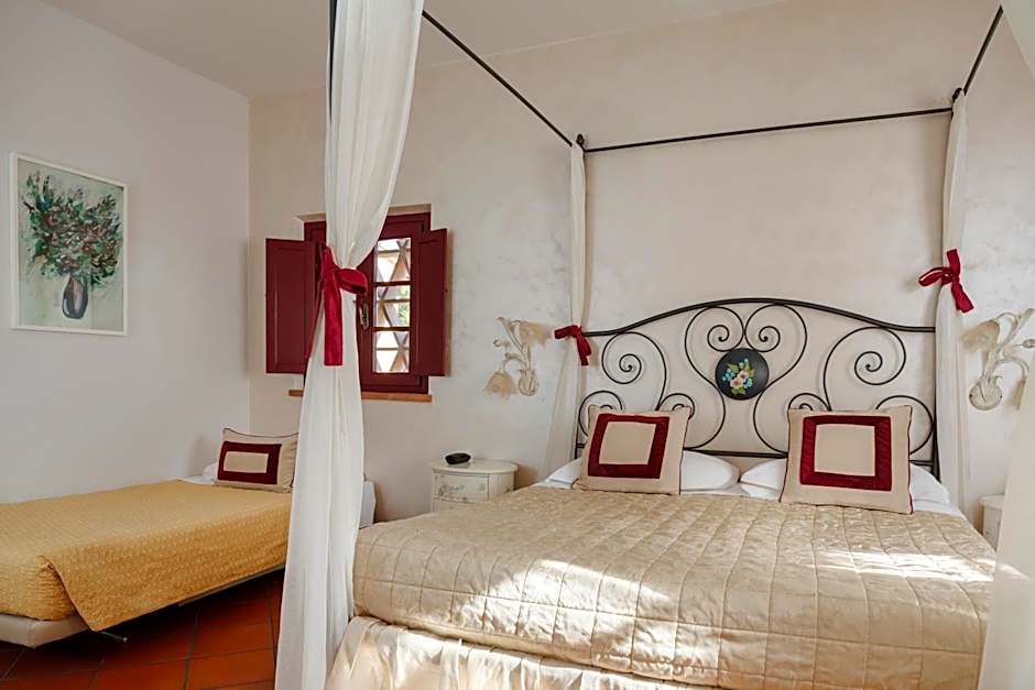 Hotel Casolare Le Terre Rosse