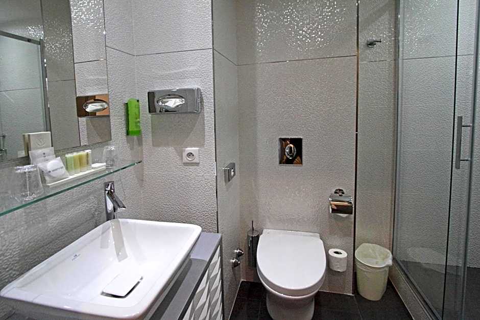 Golden Tulip Cannes Hotel De Paris