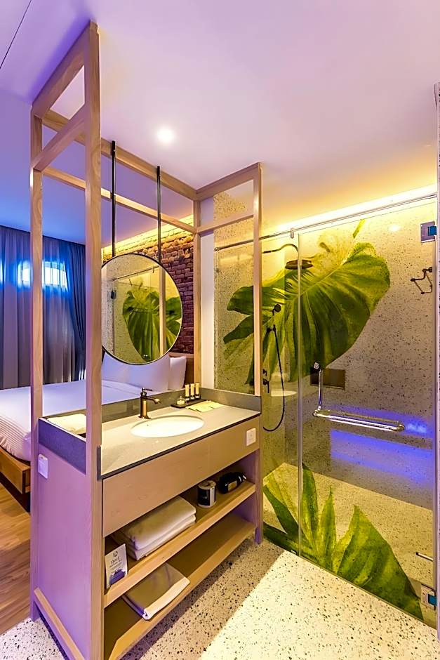 Tien Terrace Macalister