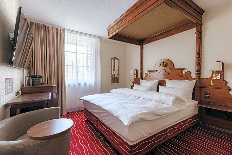 Kings Hotel First Class