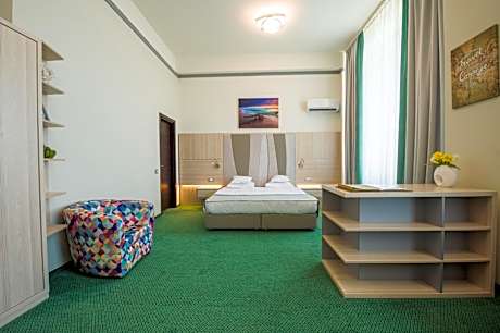 One-Bedroom Apartment with Terrace and Panoramic Views