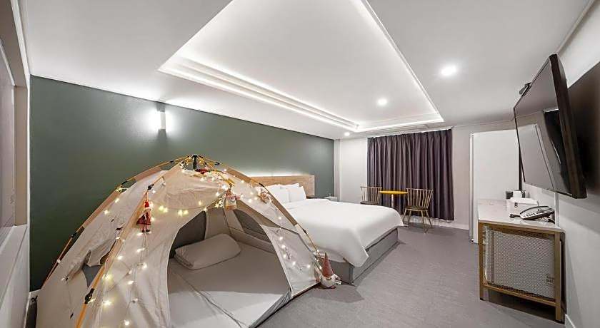 Brighten Hotel 