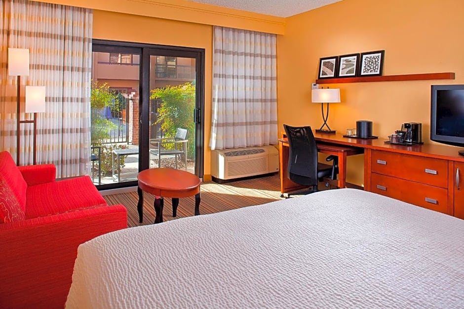 Courtyard by Marriott Orlando Airport