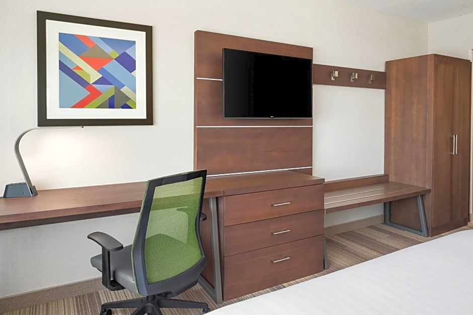 Holiday Inn Express and Suites Moses Lake