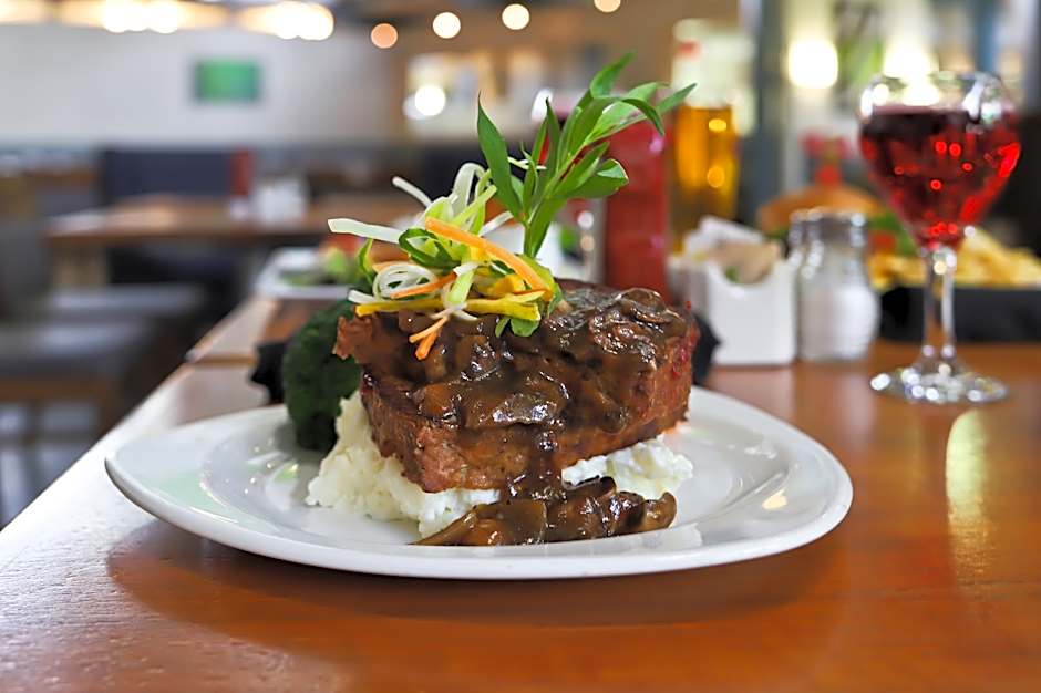 Holiday Inn Guelph Hotel & Conference Centre