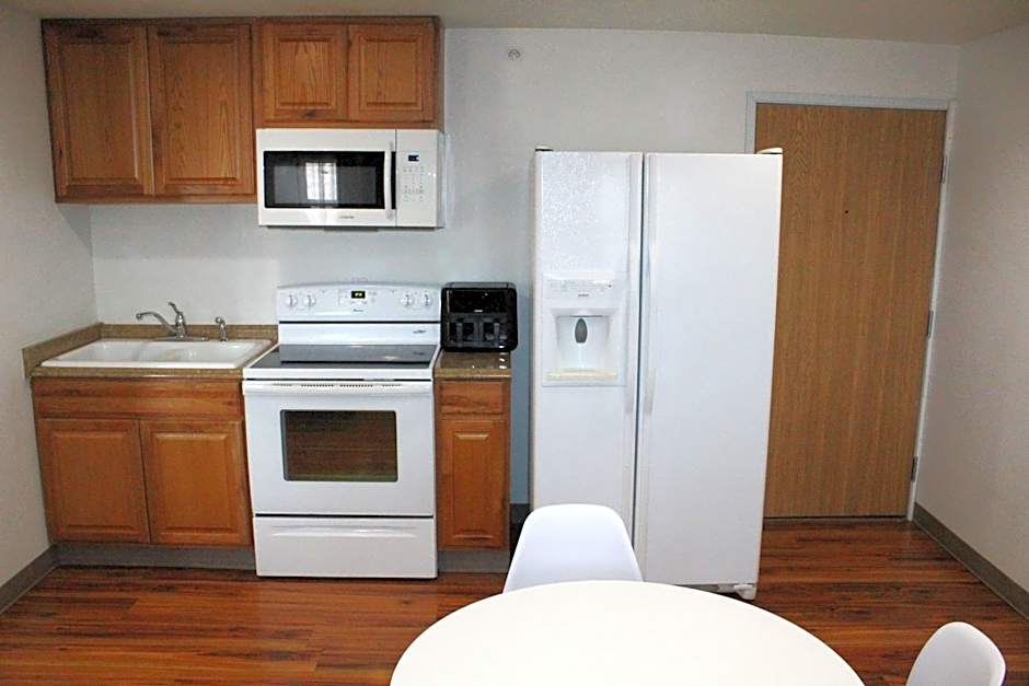 Motel 6-Idaho Falls, ID - Snake River