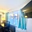 Bluebird Day Inn & Suites