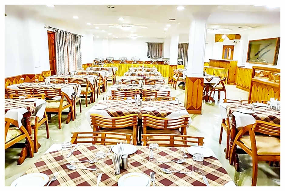 Goroomgo Kalra Regency Shimla Near Mall Road