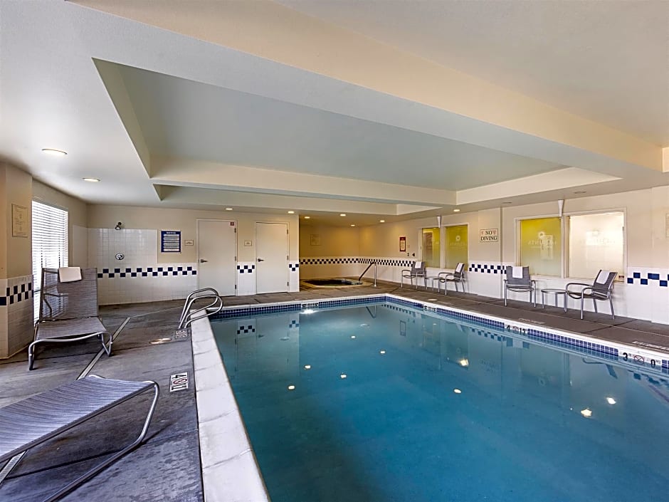La Quinta Inn & Suites by Wyndham Central Point - Medford