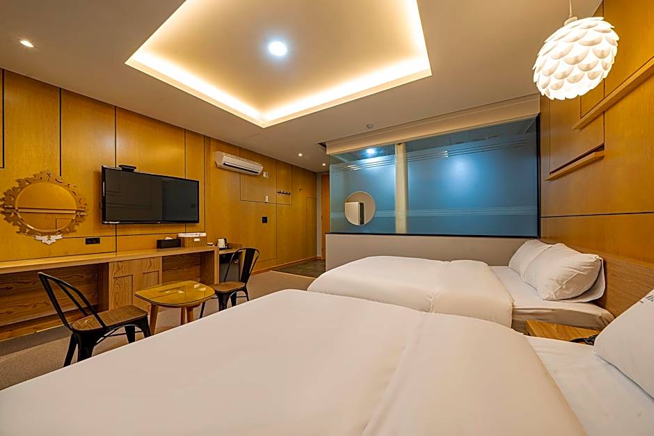 Jeongeup Labe Hotel