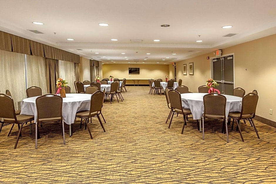 Country Inn & Suites by Radisson, Alpharetta, GA