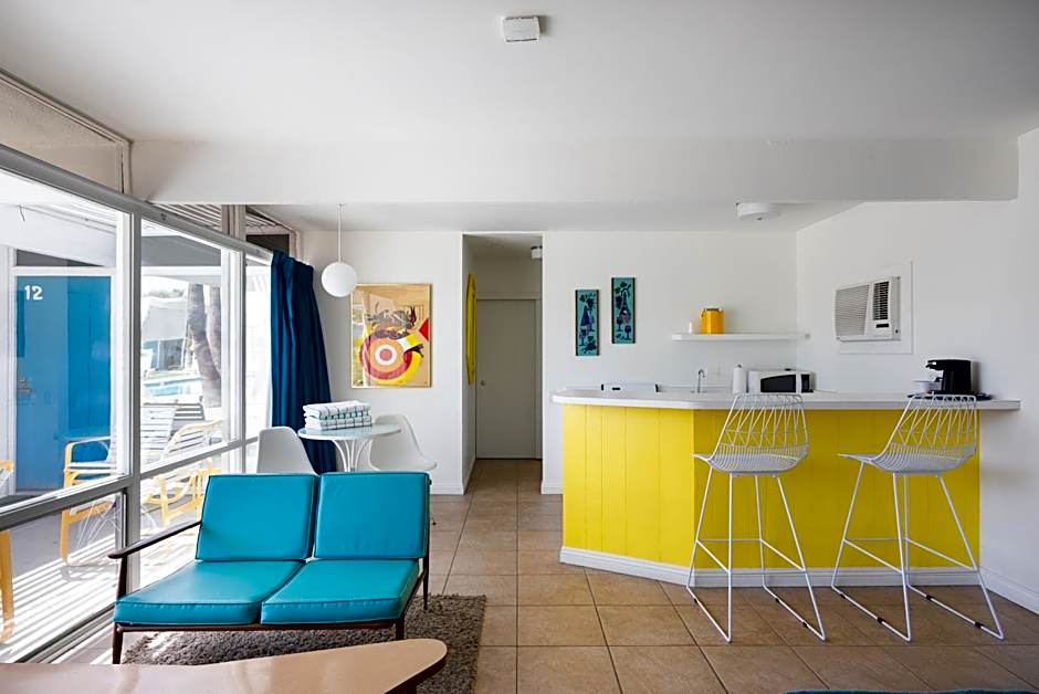 Monkey Tree Hotel by AvantStay Stylish Hotel in Palm Springs w Pool