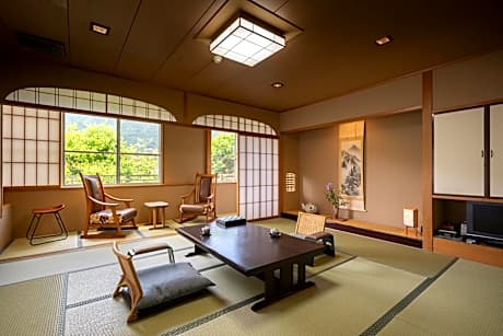 Japanese-Style Quadruple Room