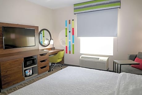 King Room - Hearing Access/Non-Smoking