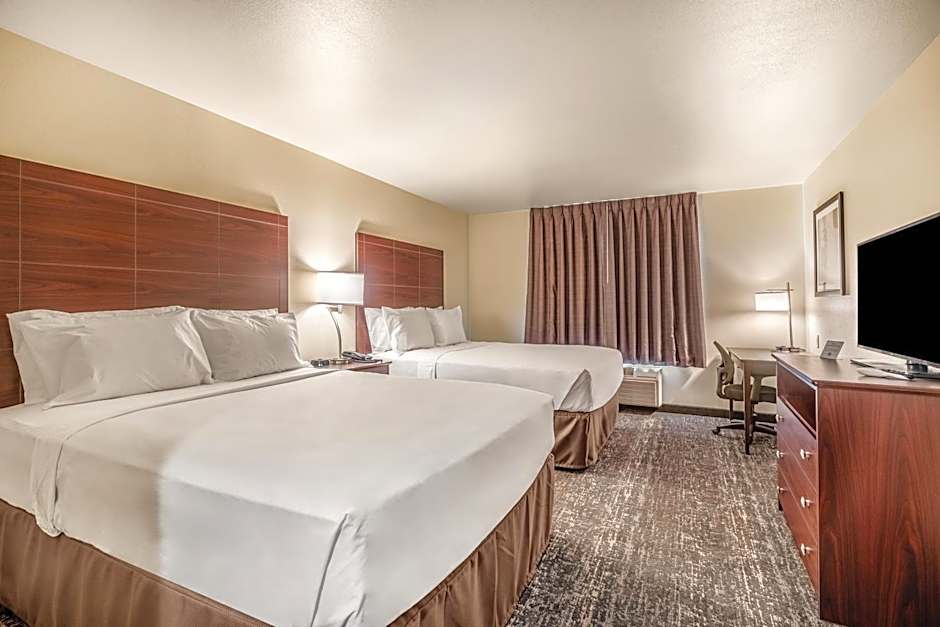Cobblestone Hotel & Suites - Newport