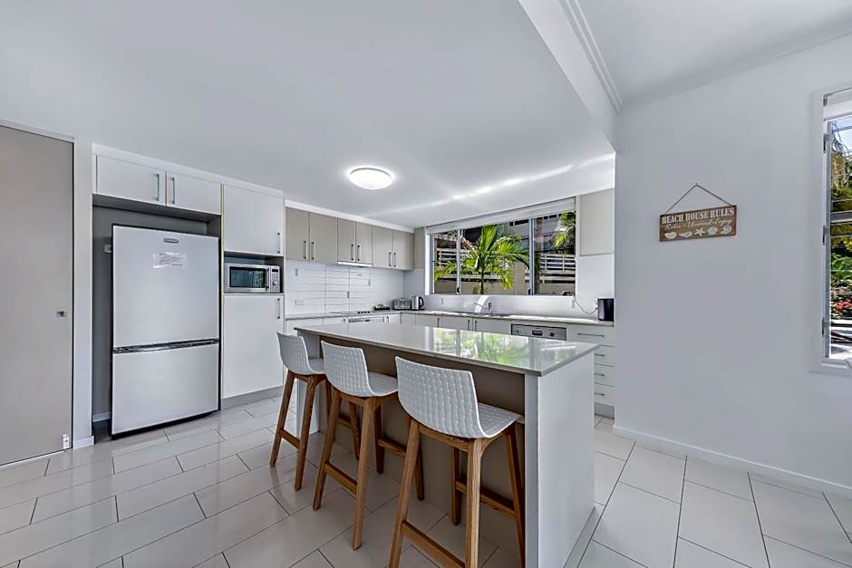Airlie Summit Apartments