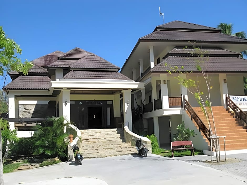 Baan Busaba Hotel