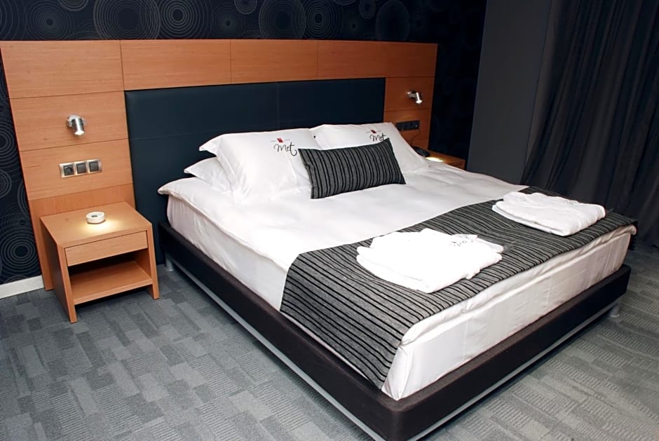 Met Boutique Hotel
