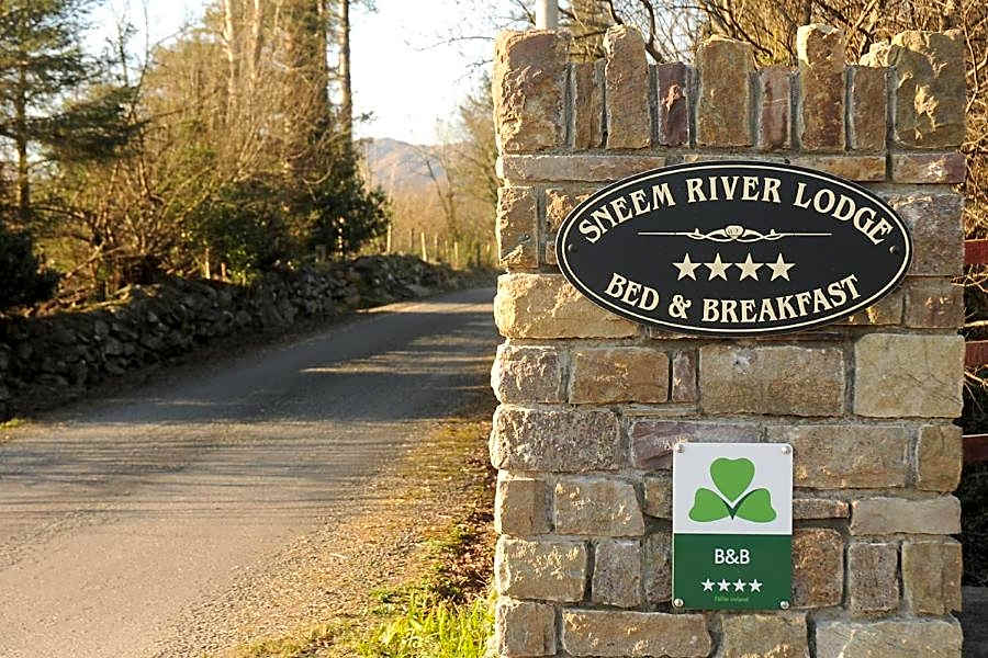 Sneem River Lodge Bed & Breakfast