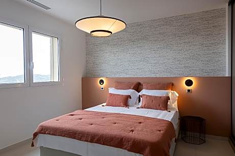 2-Bedroom Apartment with 2 Bathrooms