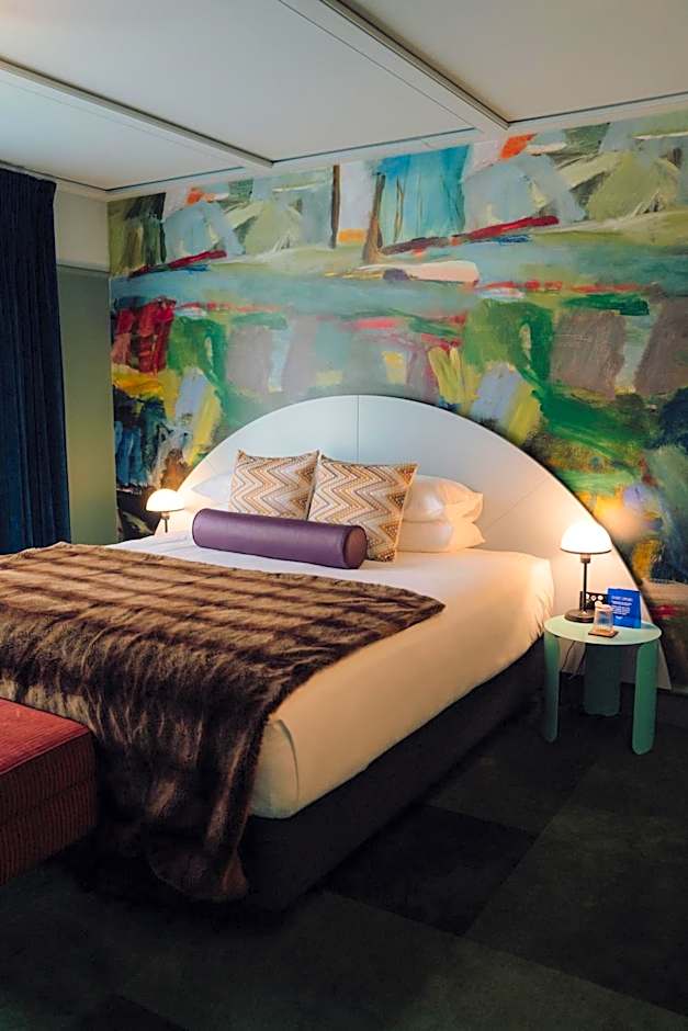 The Central Hotel Queenstown, A Naumi Chapter