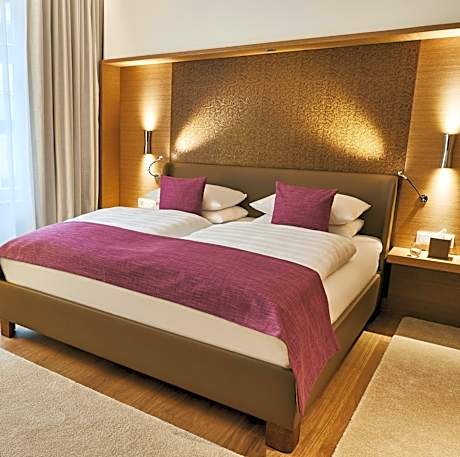 Grand Deluxe Room King