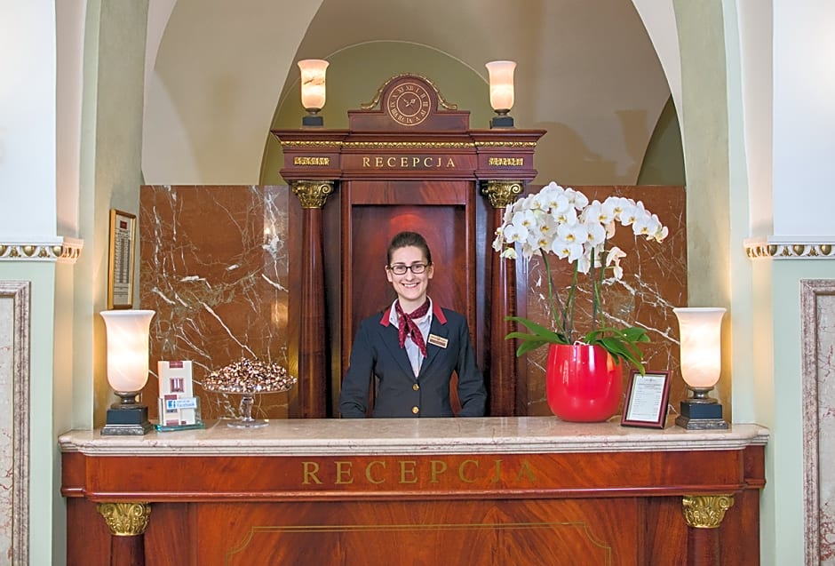 Grand Hotel