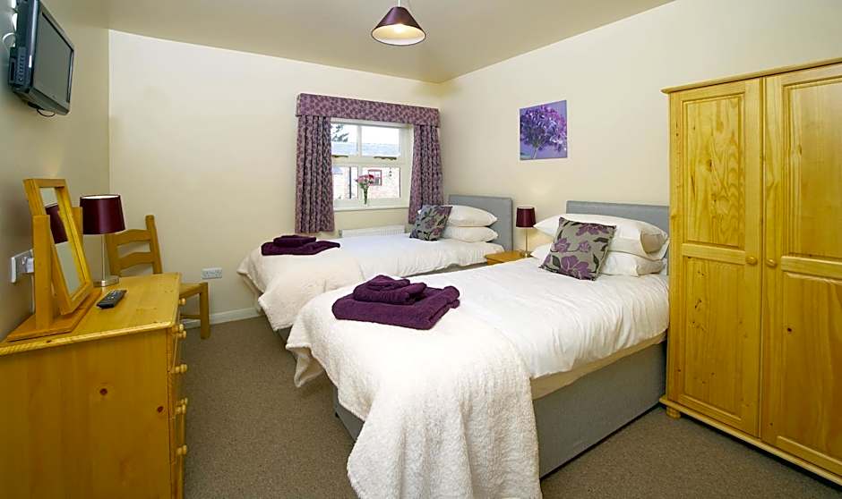 Wold Escapes, Highfield Farm