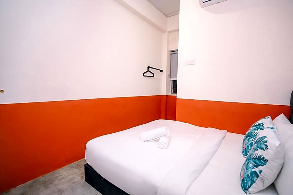 Swing & Pillows - 75 Muntri, Penang